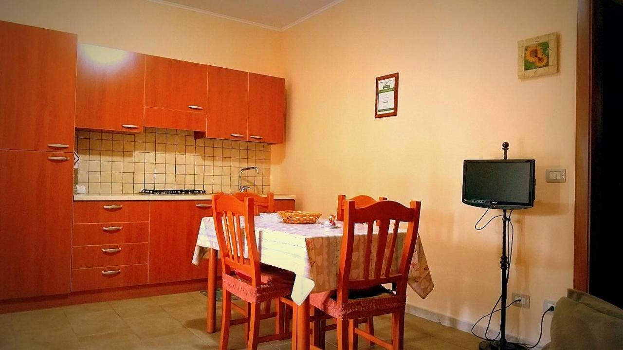 Palmariggi B&B Di Angela Scotellaro מראה חיצוני תמונה